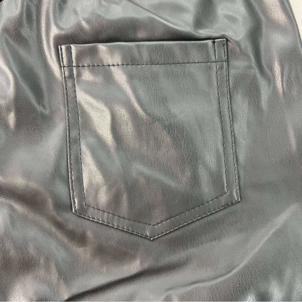 Black Vegan Leather Skinny Pants Leggings Women's Size S/M NWOT - Picture 6 of 6